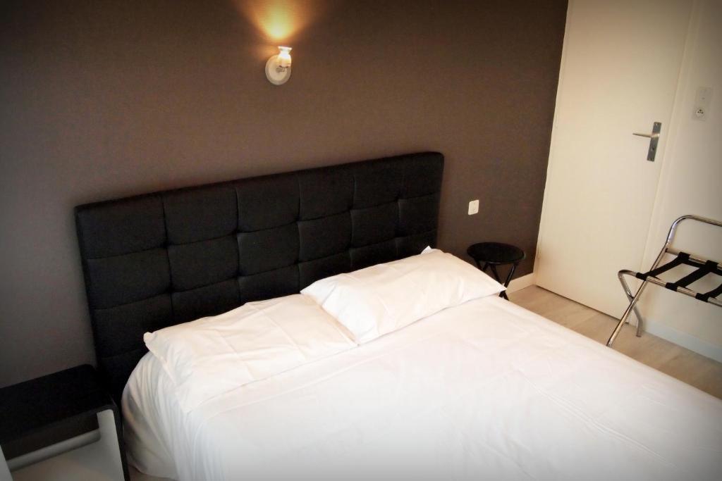 Séné Hotel Le Rohu מראה חיצוני תמונה